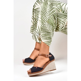 Női fekete ékszandál a márkától Tomm 1 Női fekete ékszandál a márkától Tomm 1