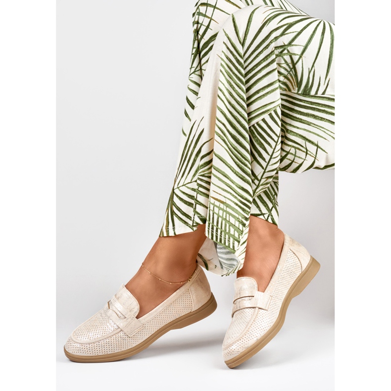 Női áttört cipő ezüst fényű bézs 2