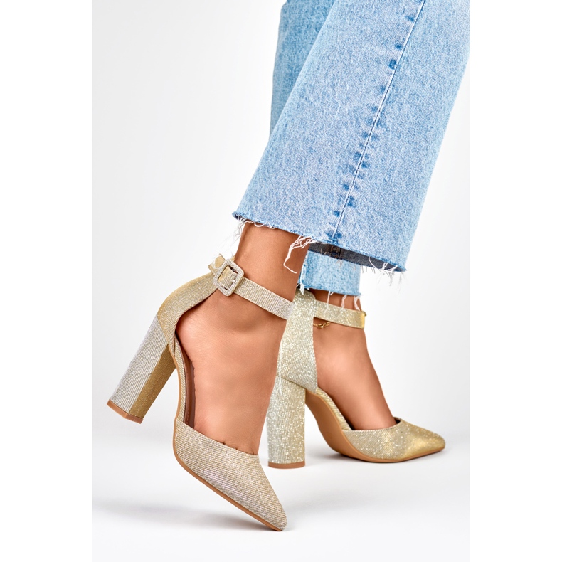 Arany brokát pumpák rögzítve a bokára aranysárga 1