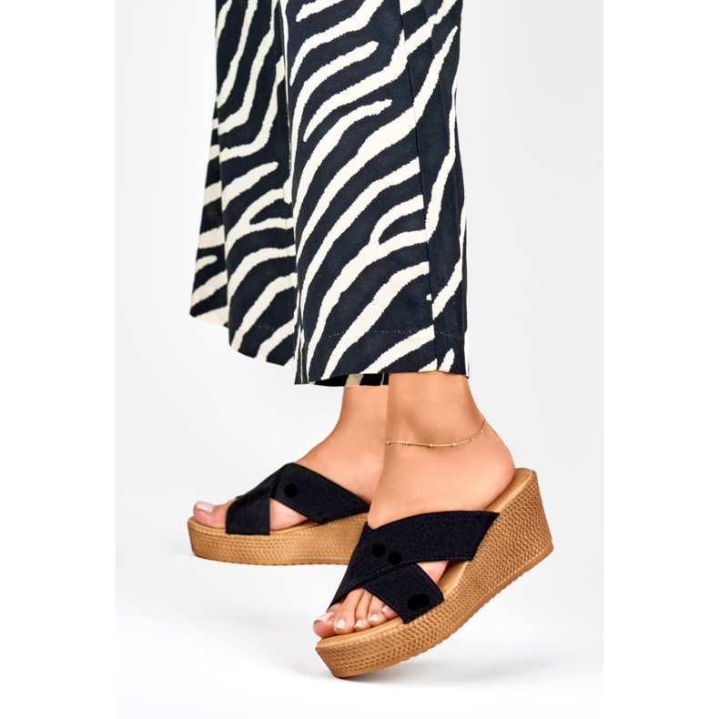 Női fekete ékpapucs 2 Női fekete ékpapucs 2