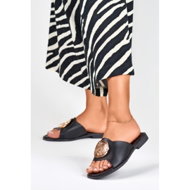 Fekete női papucs arany díszítéssel 2