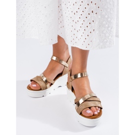 Shelovet bézs ékszandál 2