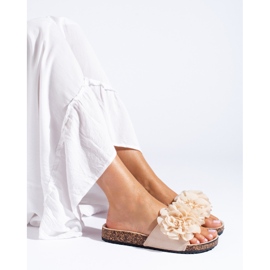 Shelovet bézs színű parafa szandál virágokkal 1