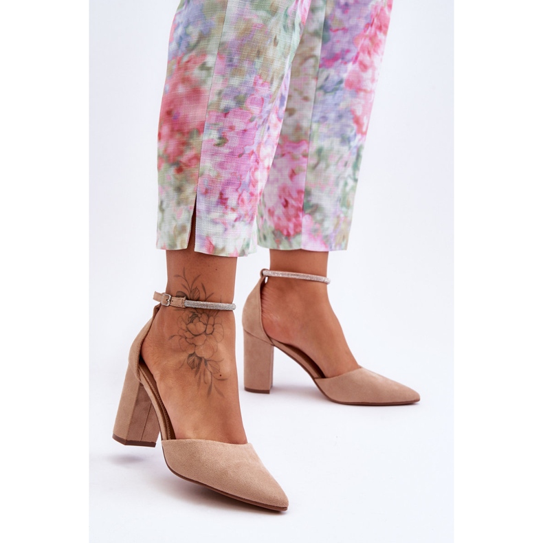 Sötét bézs gyémánt velúr szivattyúk cirkóniával 1