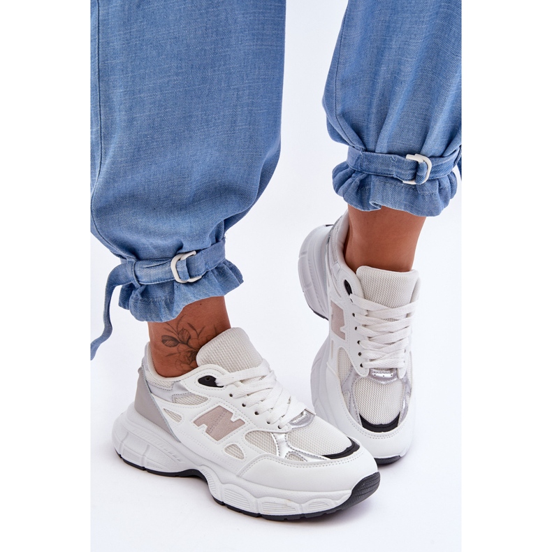 FG2 Divatos női sportcipők hálós, fehér velenceivel 2