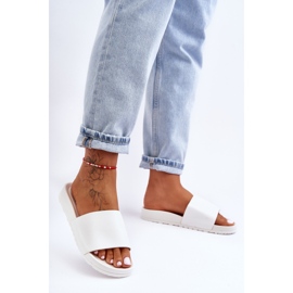 Klasszikus női papucs fehér Rolien 1