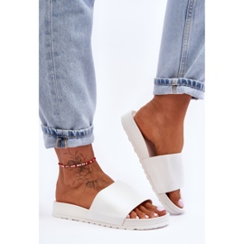 Klasszikus női papucs fehér Rolien 2