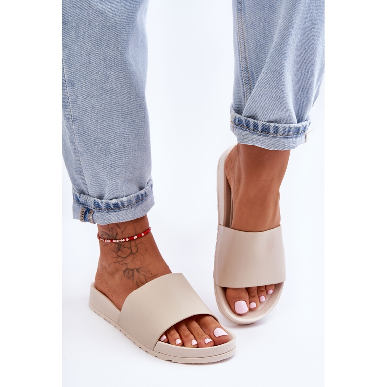 Klasszikus női papucs bézs Rolien 1