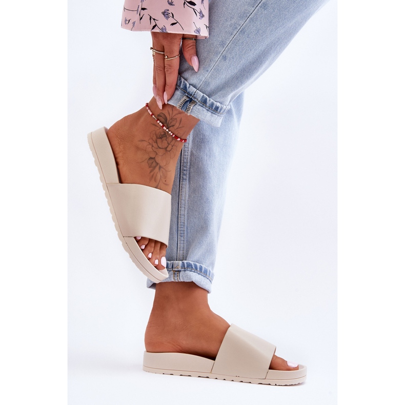 Klasszikus női papucs bézs Rolien 2