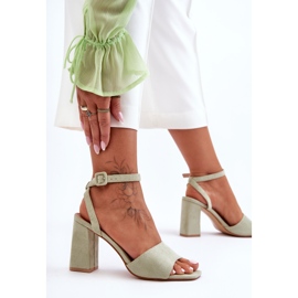 Harriet zöld velúr magassarkú szandál 2