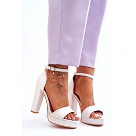 Fehér Mandy magassarkú szandál 1