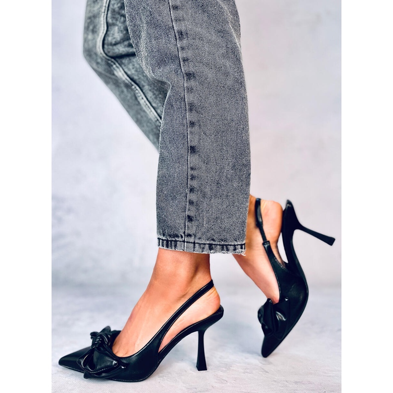 Nyitott sarkú pumpák Deluna Black fekete 2