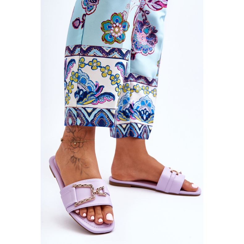 Klasszikus női papucs lila díszítéssel, lenyűgöző ibolya 1