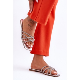 Csíkos és strasszos női papucs Ezüst Leomi 2