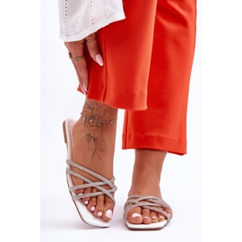 PG1 Női szandál csíkokkal és strasszokkal Fehér Leomi 1