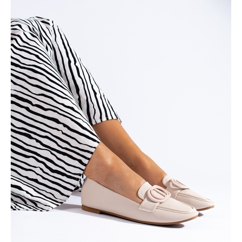 Elegáns női Shelovet bézs mokaszinok 2