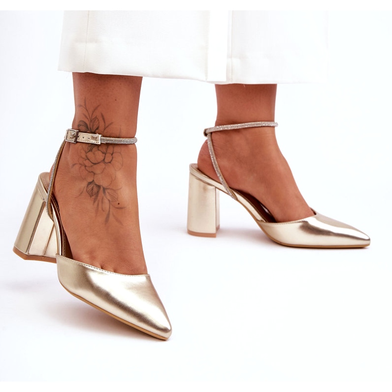 Eco-bőr pumpák dekoratív pánttal, Golden Lirosa aranysárga 7