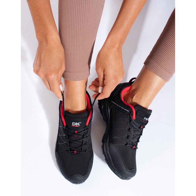 DK vízálló fekete-piros női trekking cipő 1