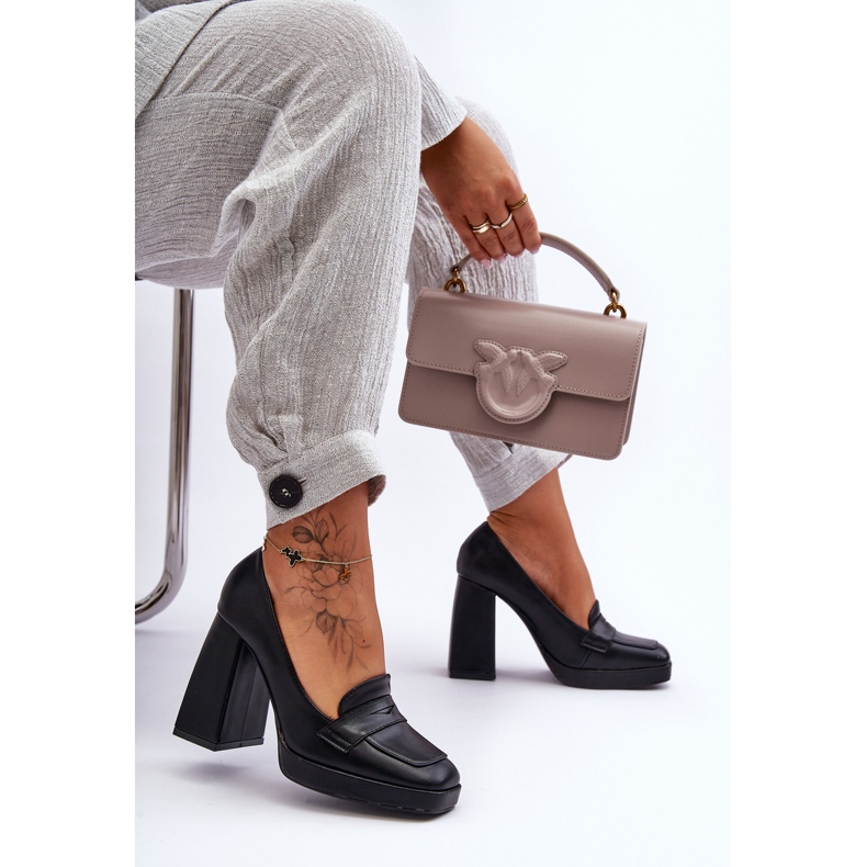 Alisa fekete magassarkú pumpák 1