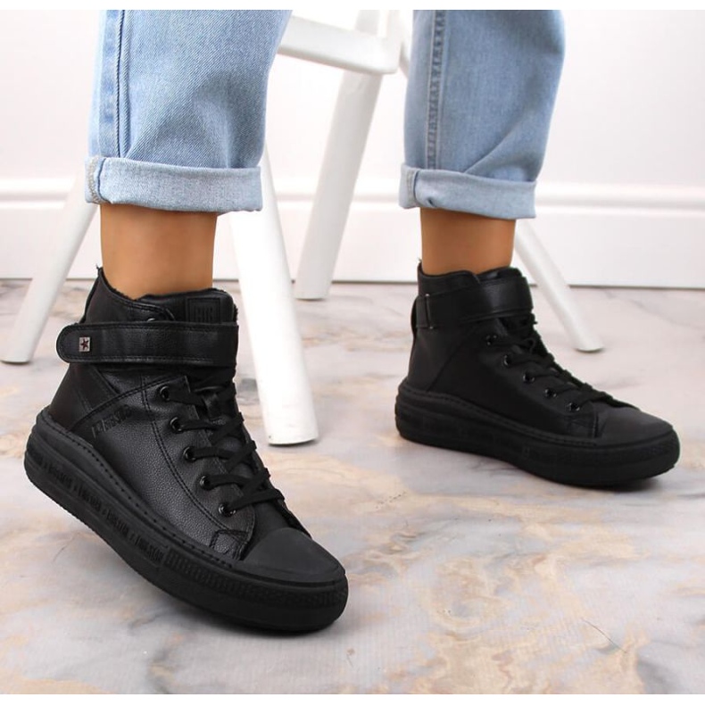 Big Star W INT1900B szigetelt tornacipő fekete 2