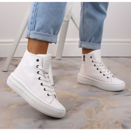 Fűzős szigetelt tornacipő Big Star W INT1902A fehér 2