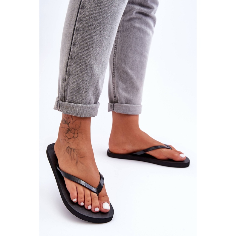 Női papucs 4F 4FSS23FFLIF064-21S fekete 1 Női papucs 4F 4FSS23FFLIF064-21S fekete 1