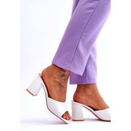 Női klasszikus papucs fehér Loara 5