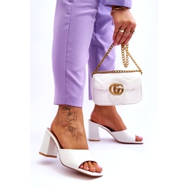 Női klasszikus papucs fehér Loara 3