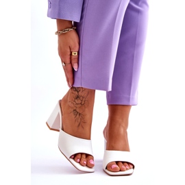 Női klasszikus papucs fehér Loara 1