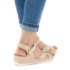 WASAK Kényelmes női bőr szandál 0473W bézs 1