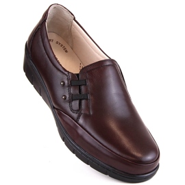 Bőr kényelmes női cipő gumiszalaggal T.Sokolski J304 piros 1