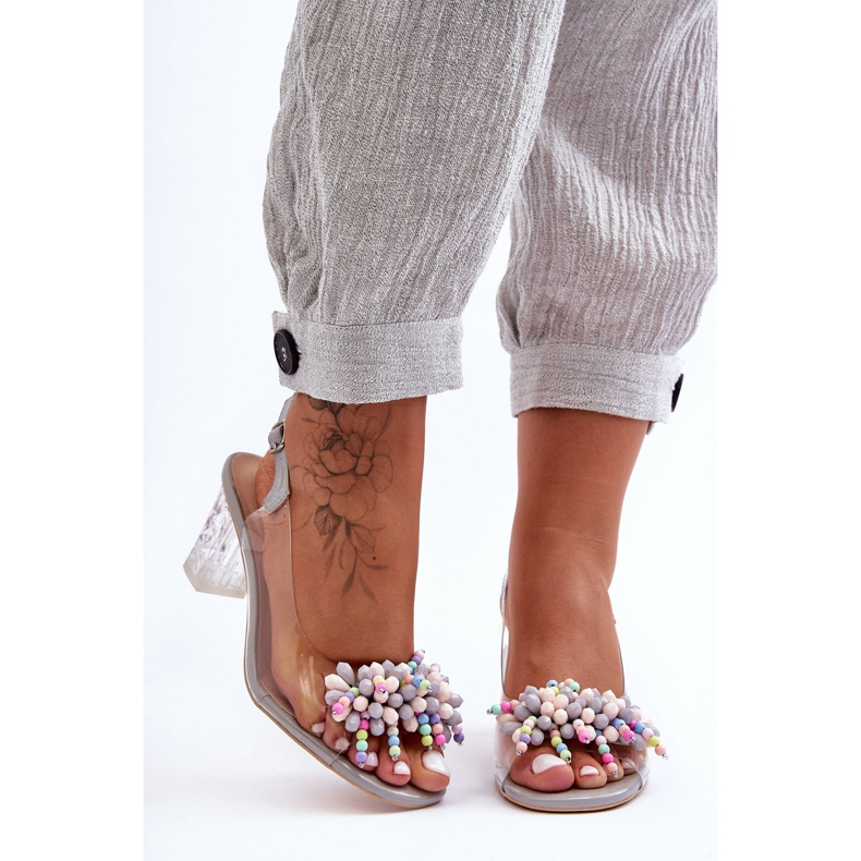 Díszített, divatos sarkú szandálok szürke S.Barski MR1037-23 1