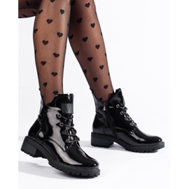 Vinceza női fekete lakkozott csizma 1