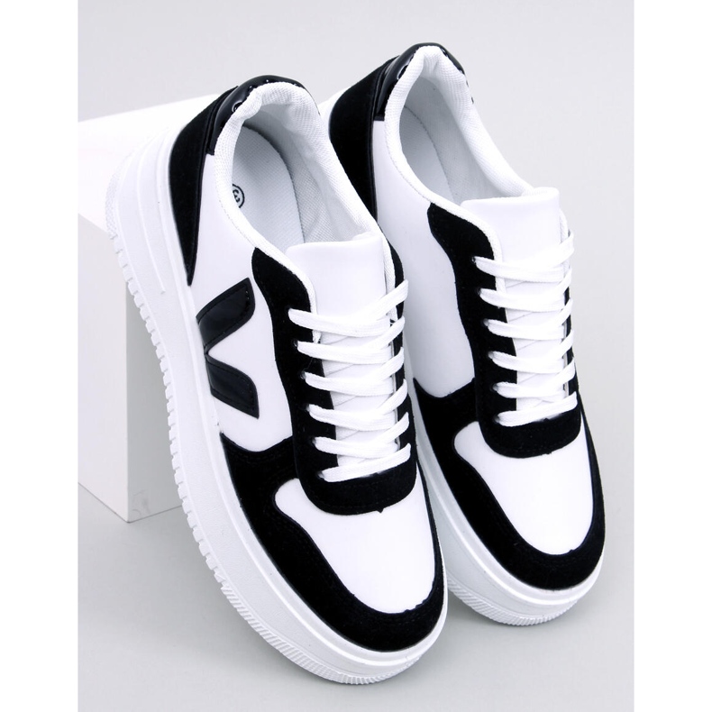 Pyles fekete női tornacipő fehér 1 Pyles fekete női tornacipő fehér 1