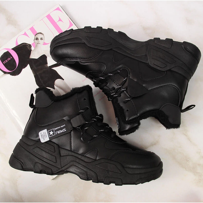 News Női hőszigetelt tornacipő vastag talppal, fekete ÚJDONSÁGOK 2