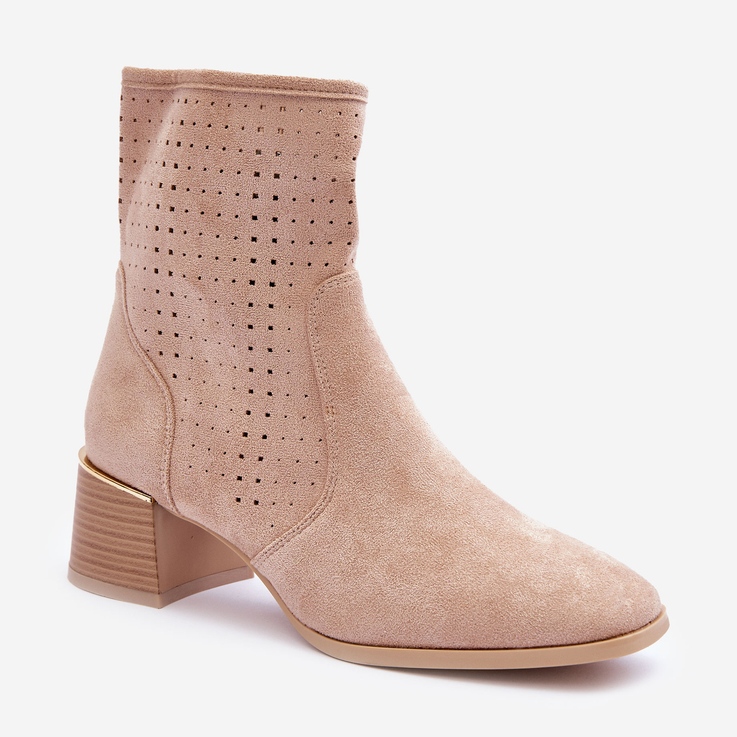 Velúr áttört magassarkú csizma bézs gyöngy 1 Velúr áttört magassarkú csizma bézs gyöngy 1