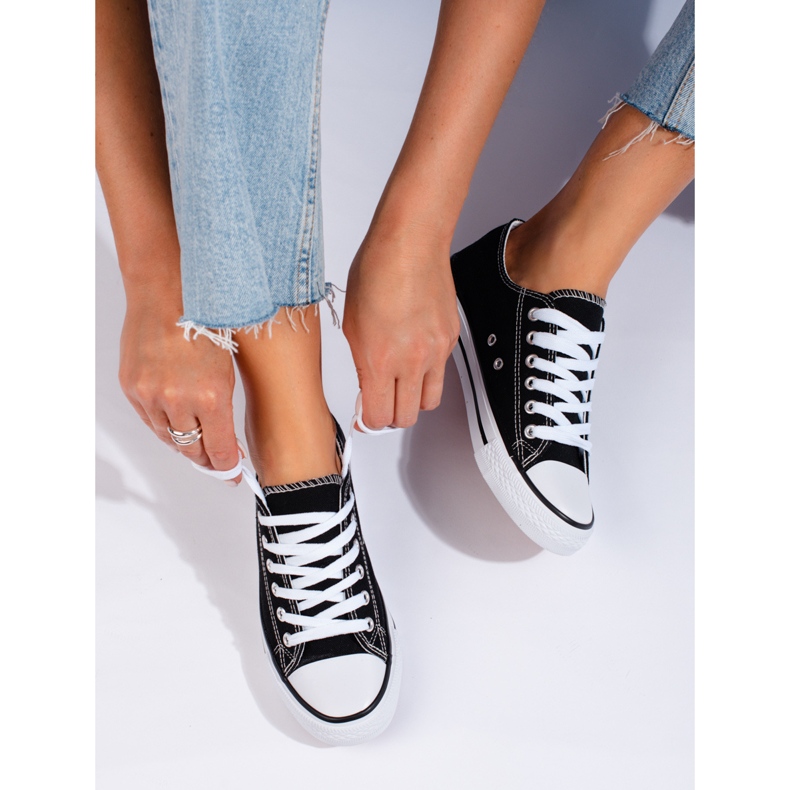 Klasszikus fekete Shelovet női tornacipő 1