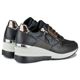 Elegáns fekete ék alakú sportcipő 1