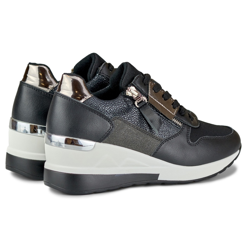 Elegáns fekete ék alakú sportcipő 1