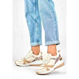 Női bézs színű fűzős cipő alacsony ékkel 2