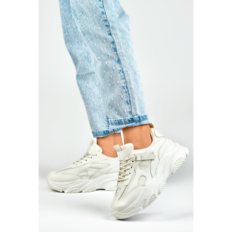 Női bézs színű tornacipő vastag talppal fekete 2