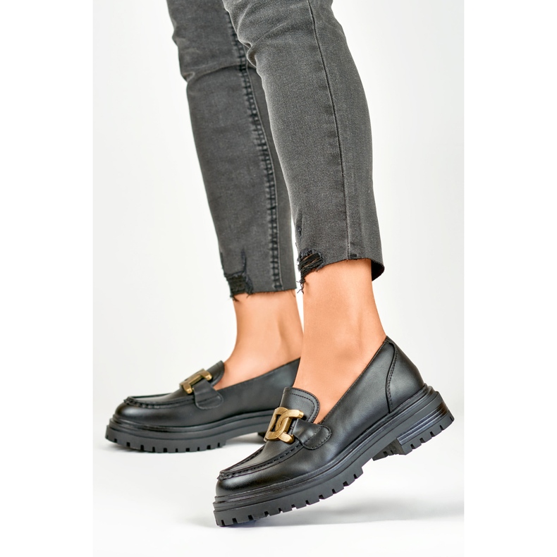 Fekete naplopók arany csattal 2