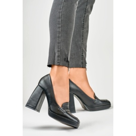 Divatos naplopók magas, széles oszlopon fekete 2