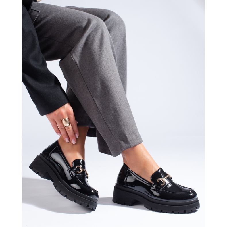 Shelovet lakkbőr naplopók vastag talppal fekete 1