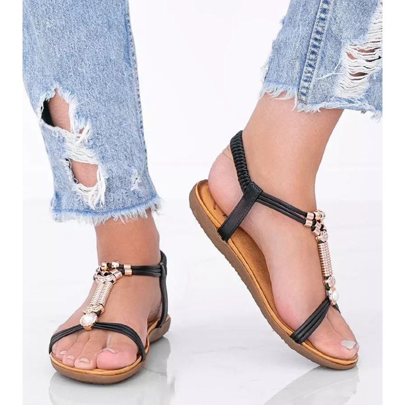 Liva női fekete szandál 2