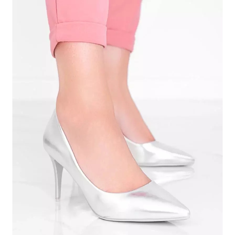 Ezüst szivattyúk a Venicia sarkán 1