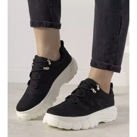 Fekete sportcipő magas Luna talppal 1