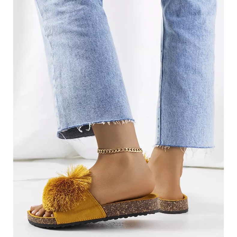 Sárga flip-flop a Rett parafa talpon 1