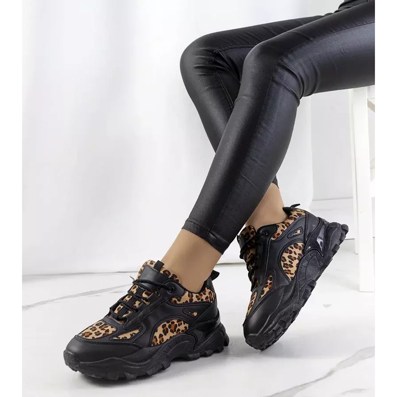 Fekete Akron tornacipő 2