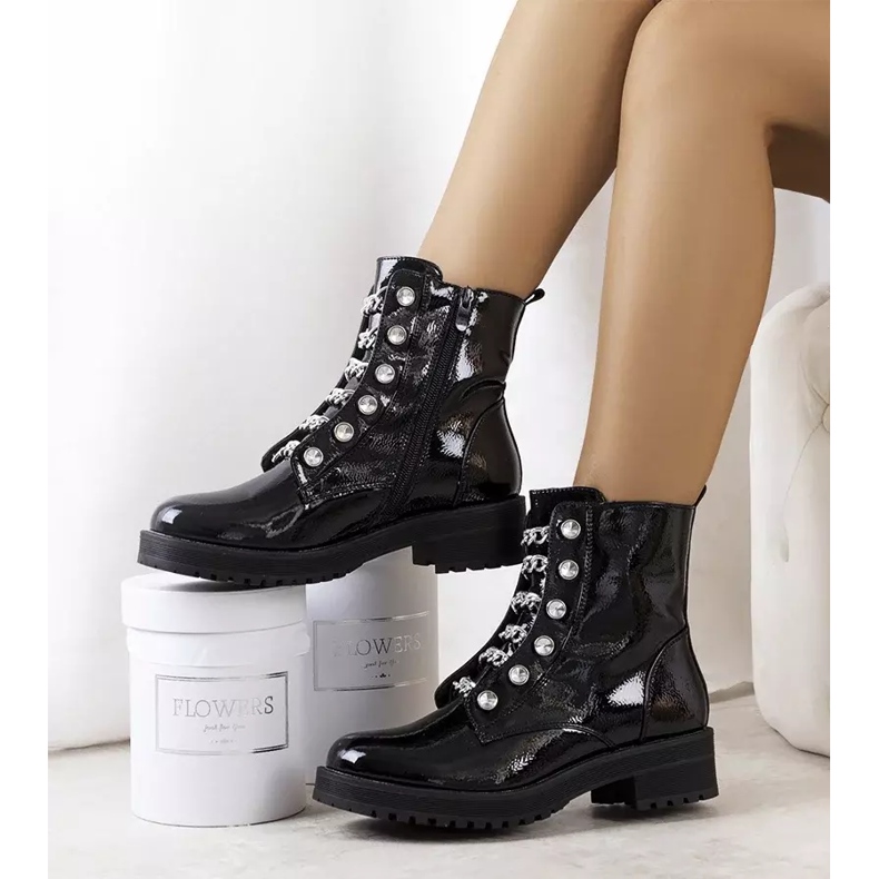 Fekete lakkozott Ibarra csizma 2